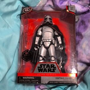 Star wars elite series captain phasma
